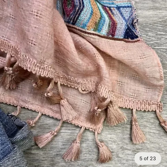 Brandie Peach Embroidered Open Front Tassel Detail Kimono - Picture 5 of 13